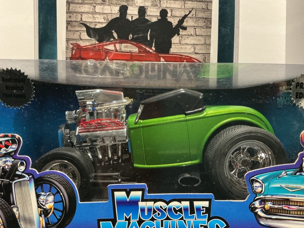 1:18 MUSCLE MACHINES- ‘32 ROADSTER image