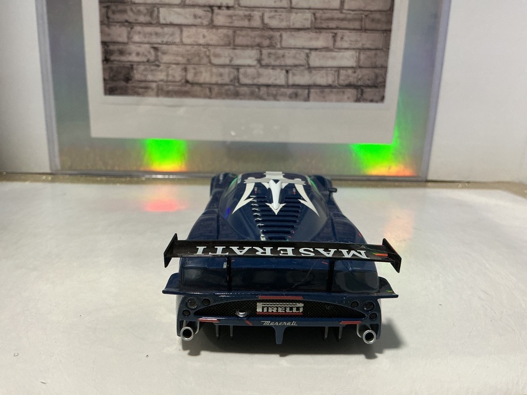 1:32 HORNBY 12V Maserati MC12 #33 Bertolini Salo image