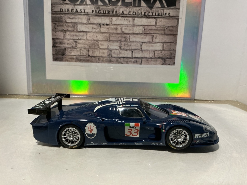 1:32 HORNBY 12V Maserati MC12 #33 Bertolini Salo image