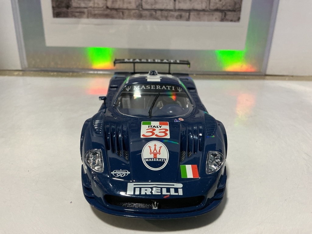 1:32 HORNBY 12V Maserati MC12 #33 Bertolini Salo image