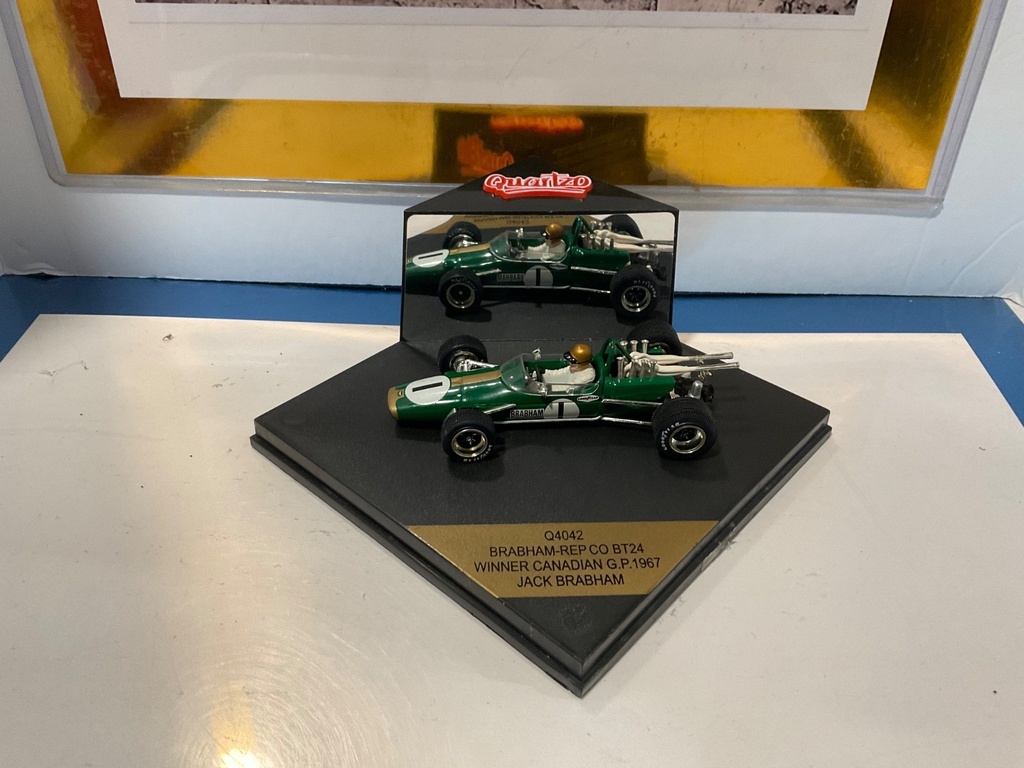 1:43 QUARTZO Q4042 BRABHAM-REP CO BT24 WINNER CANADIAN G.P. 1967 image