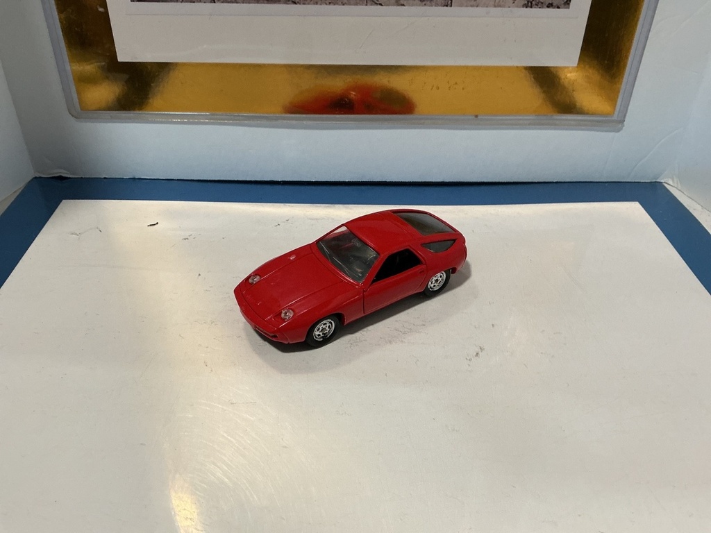 1:43 SOLIDO MADE IN FRANCE PORSCHE 928 image