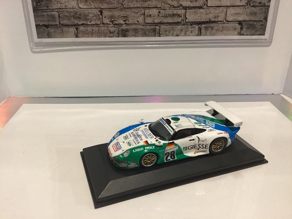 1:43 MINICHAMPS RALLY CAR PORSCHE GIESSE #28 image