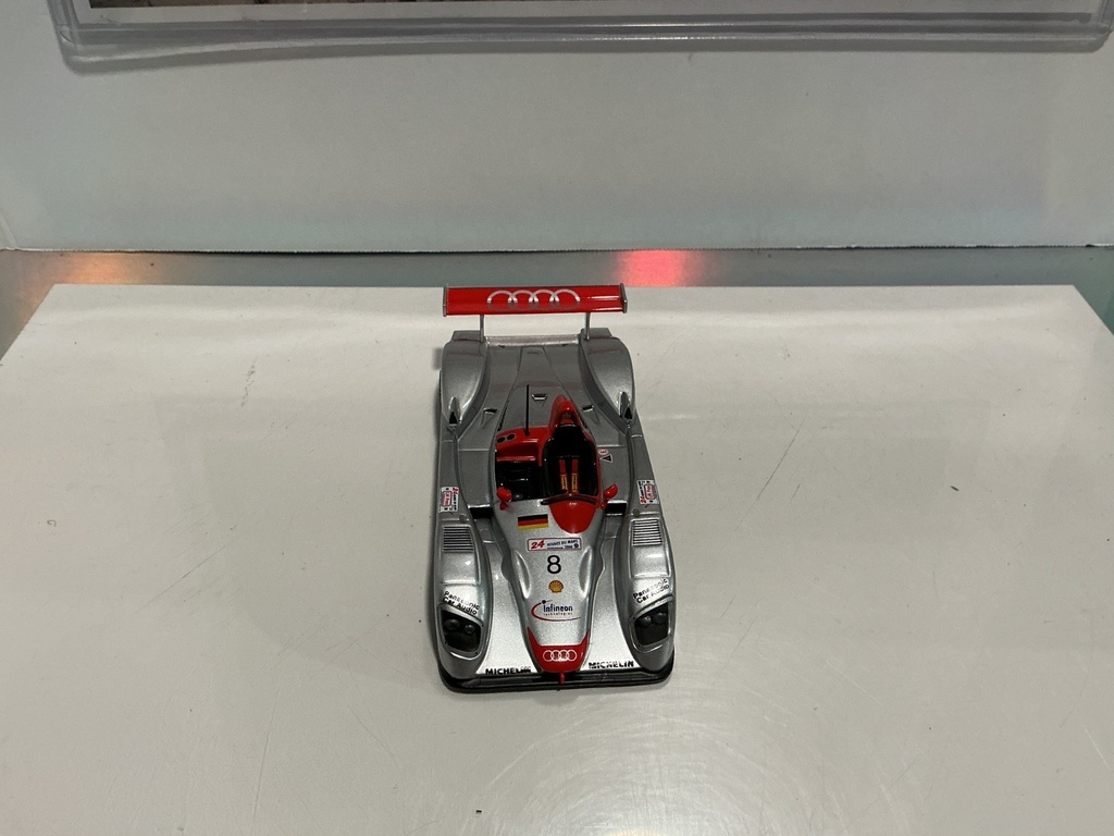 1:43 ONYX AUDI R8 #8 image