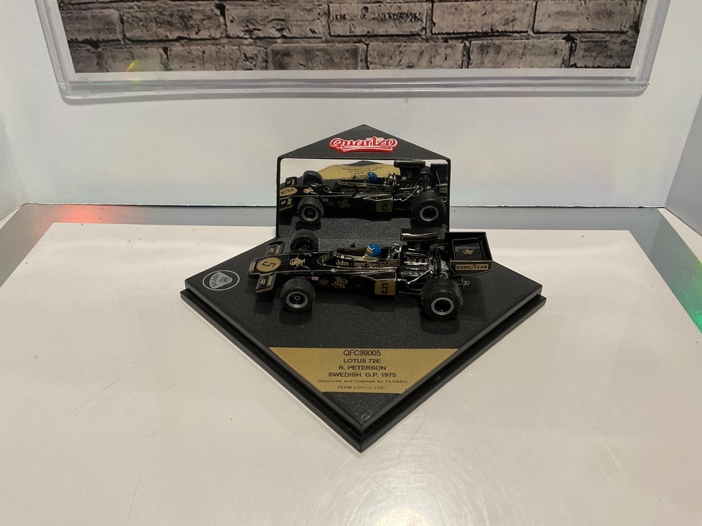 1:43 QUARTZO QFC99005 LOTUS 72E R. PETERSON SWEDISH G.P. 1975 image