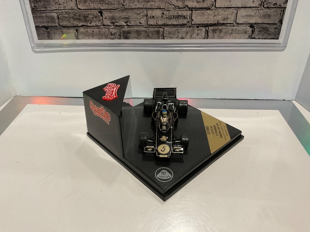 1:43 QUARTZO QFC99005 LOTUS 72E R. PETERSON SWEDISH G.P. 1975 image