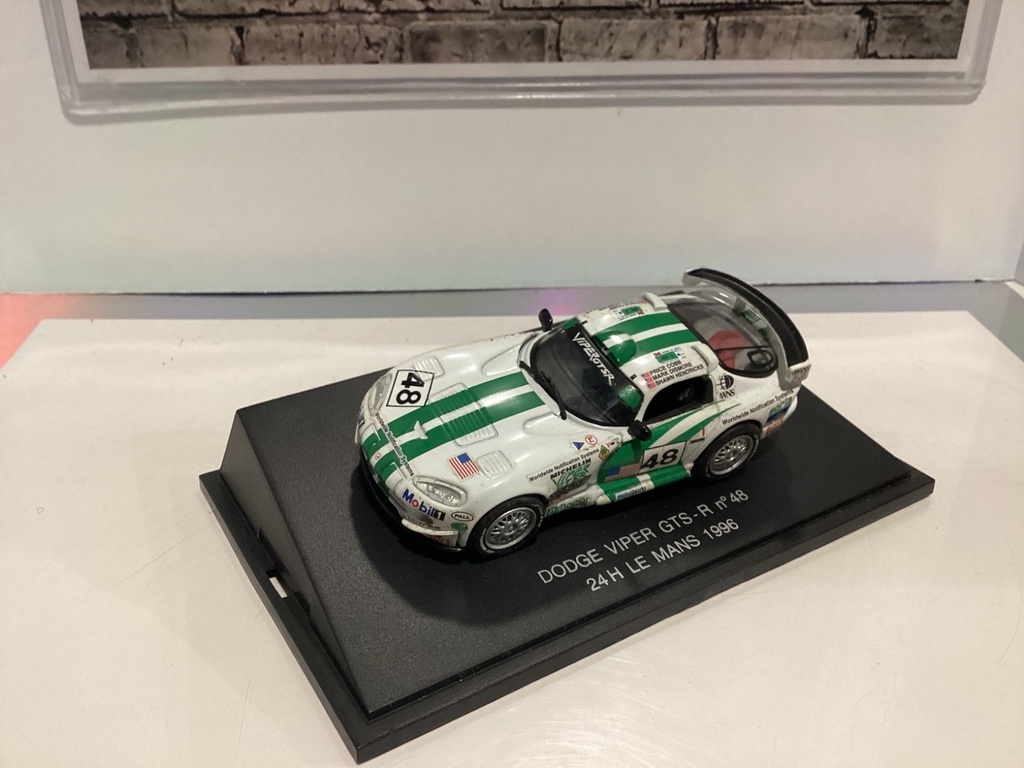 1:43 UNIVERSAL HOBBIES DODGE VIPER GTS -R N48 24 H LE MANS 1996 #48 image