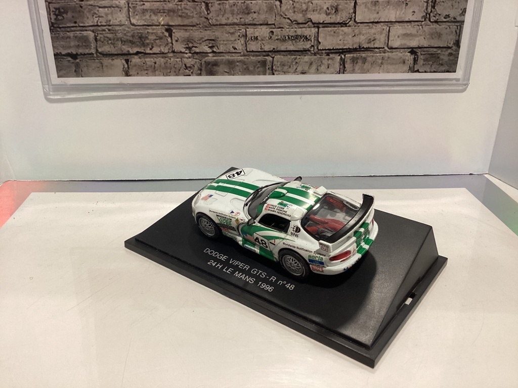 1:43 UNIVERSAL HOBBIES DODGE VIPER GTS -R N48 24 H LE MANS 1996 #48 image