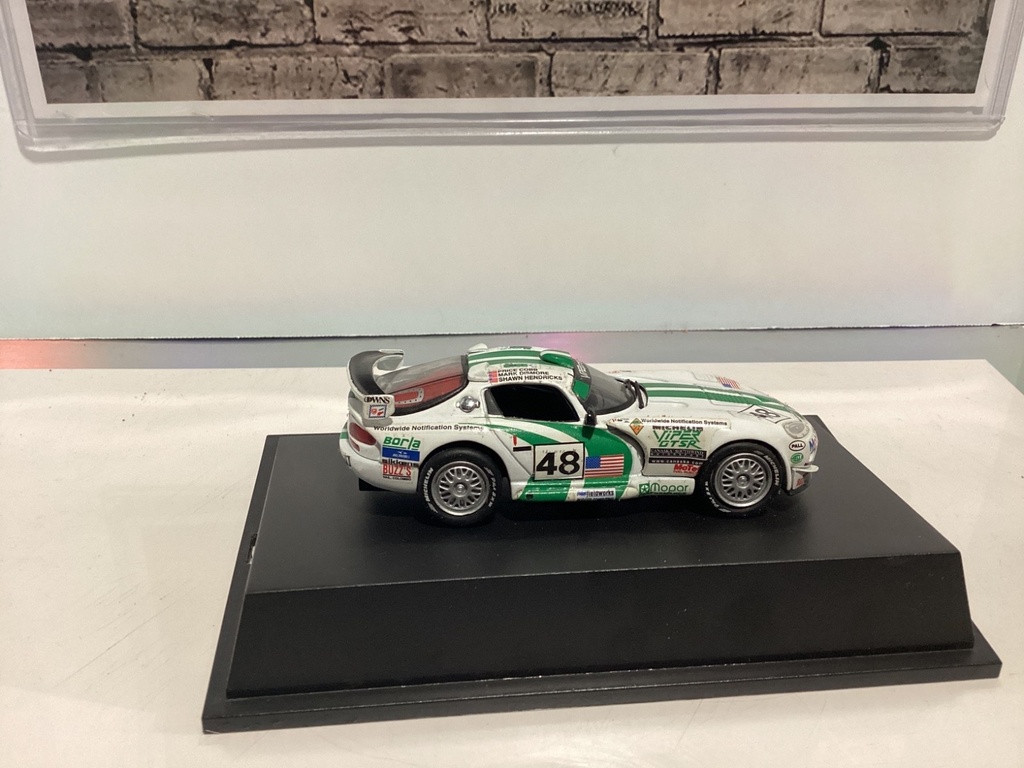1:43 UNIVERSAL HOBBIES DODGE VIPER GTS -R N48 24 H LE MANS 1996 #48 image