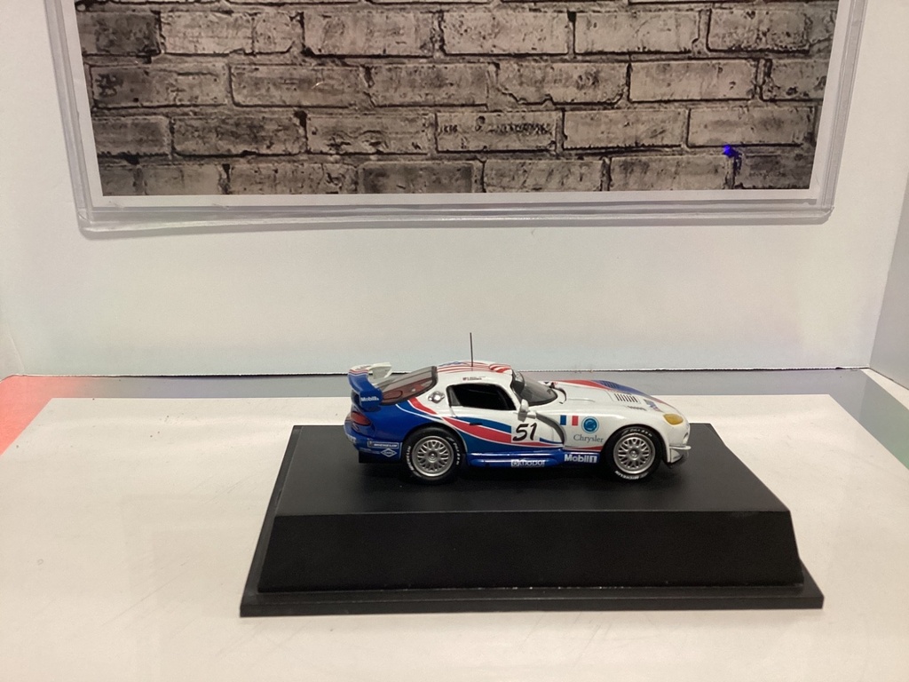 1:43 UNIVERSAL HOBBIES VIPER GTS-R TEAM ORECA 1998 GT2 CHAMPIONSHIP image
