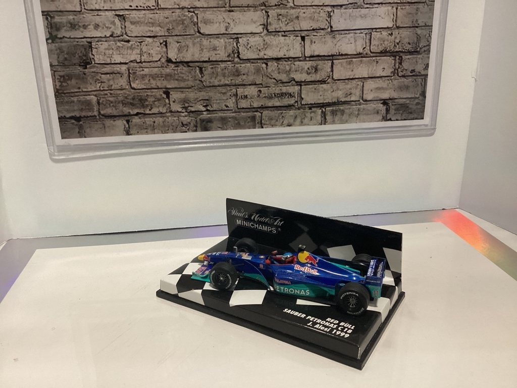 1:43 MINICHAMPS F1 RED BULL SAUBER PETRONAS C 18 J. ALESI 1999 image