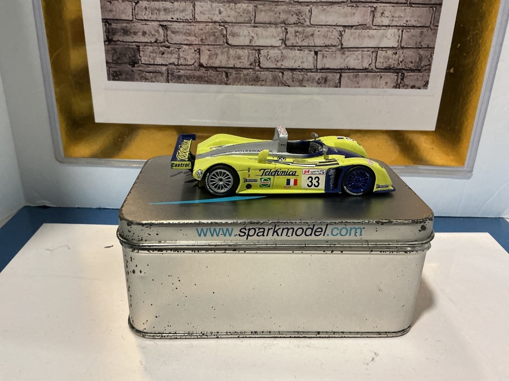 1:43 SPARK REYNARD 2KQ ROC #33 LE MANS 2000 image