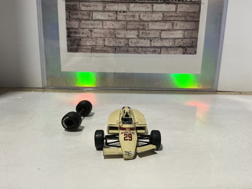 1:43 The Racing Line SMTS Made in England Arrows A6 #29 *BROKEN image