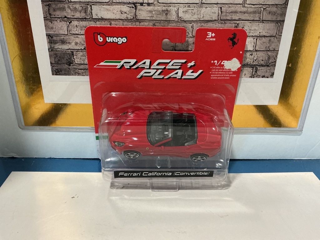 BURAGO 1:43 FERRARI CALIFORNIA CONVERTIBLE image