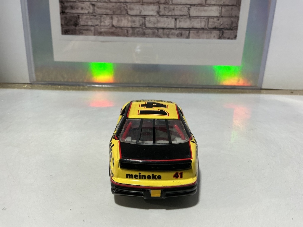 1:43 Quartzo Chevrolet Lumina #41 image