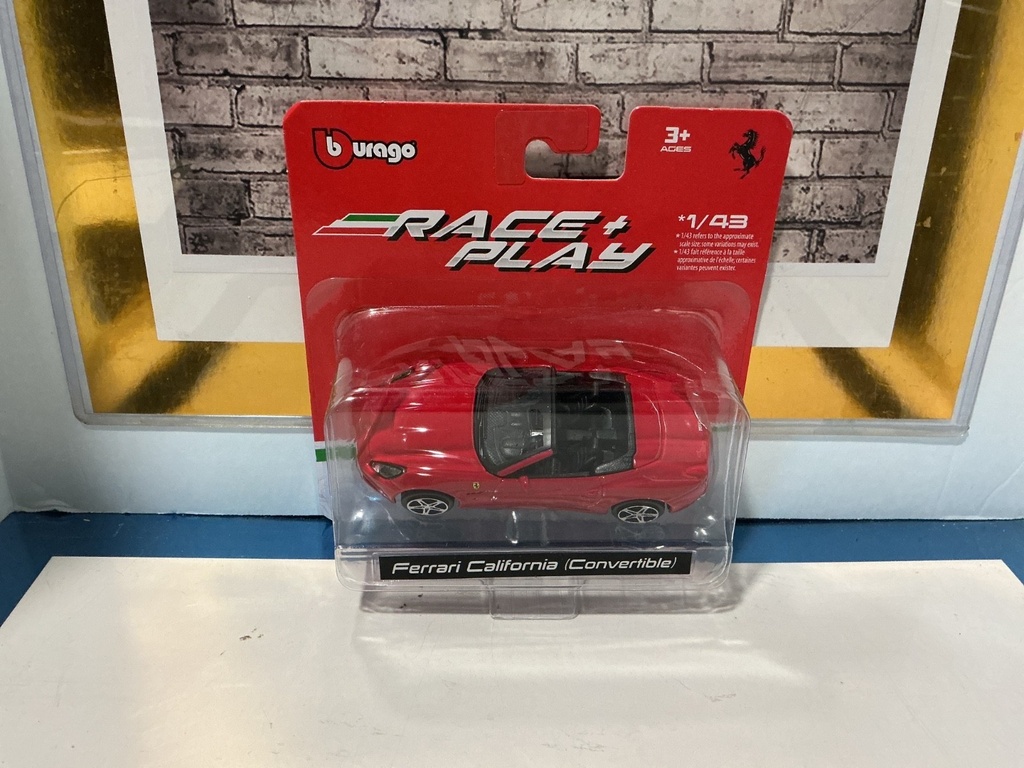 BURAGO 1:43 FERRARI CALIFORNIA CONVERTIBLE image