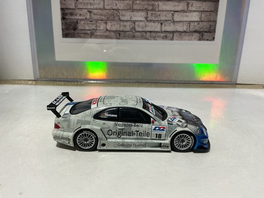 1:43 Minichamps Mercedes-Benz CLK V8 #18 image