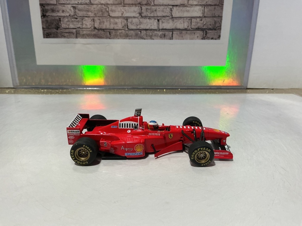 1:43 Minichamps Ferrari F 310B 1997 Schumacher image