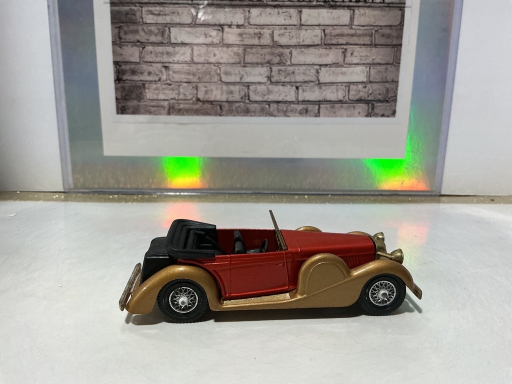 1:43 “Matchbox” Models of Yesteryear Made in England 1938 Lagonda Drophead Coupe image