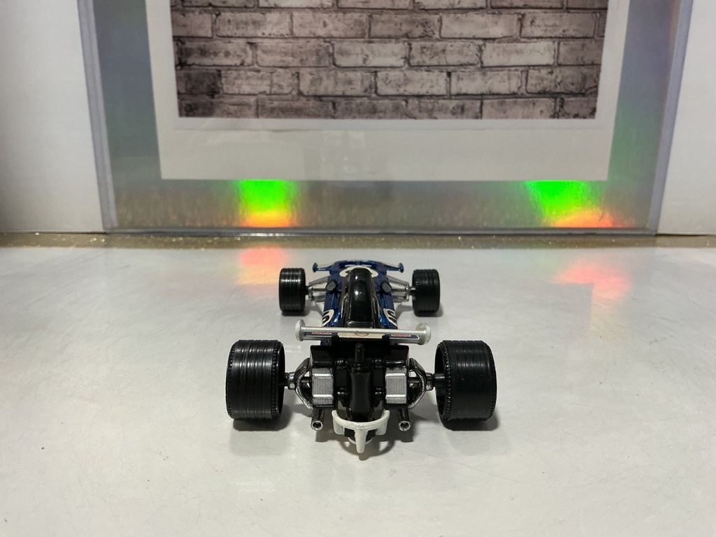 1:43 Corgi Toys Made in Gt. Britain WhizzWheels Surtees T.S.9 F.I. #16 image