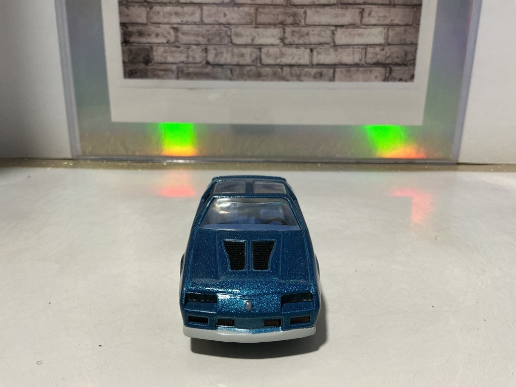 1:43 ERTL Made in Korea Chevy Camero 1988 Blueprint Replicas image