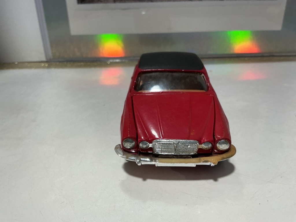 1:43 - CORGI/MADE IN ENGLAD - JAGUAR XJI2C image