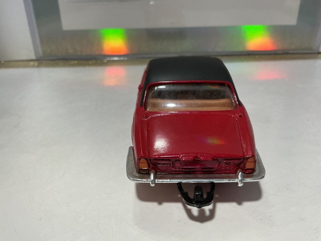 1:43 - CORGI/MADE IN ENGLAD - JAGUAR XJI2C image