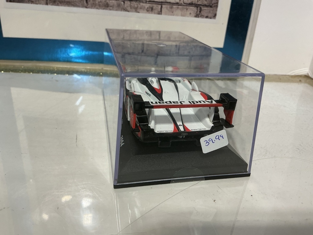 1:43 - SOLIDO 24 HEURES DU MANS AUDI R8 S.ARA 2004 image