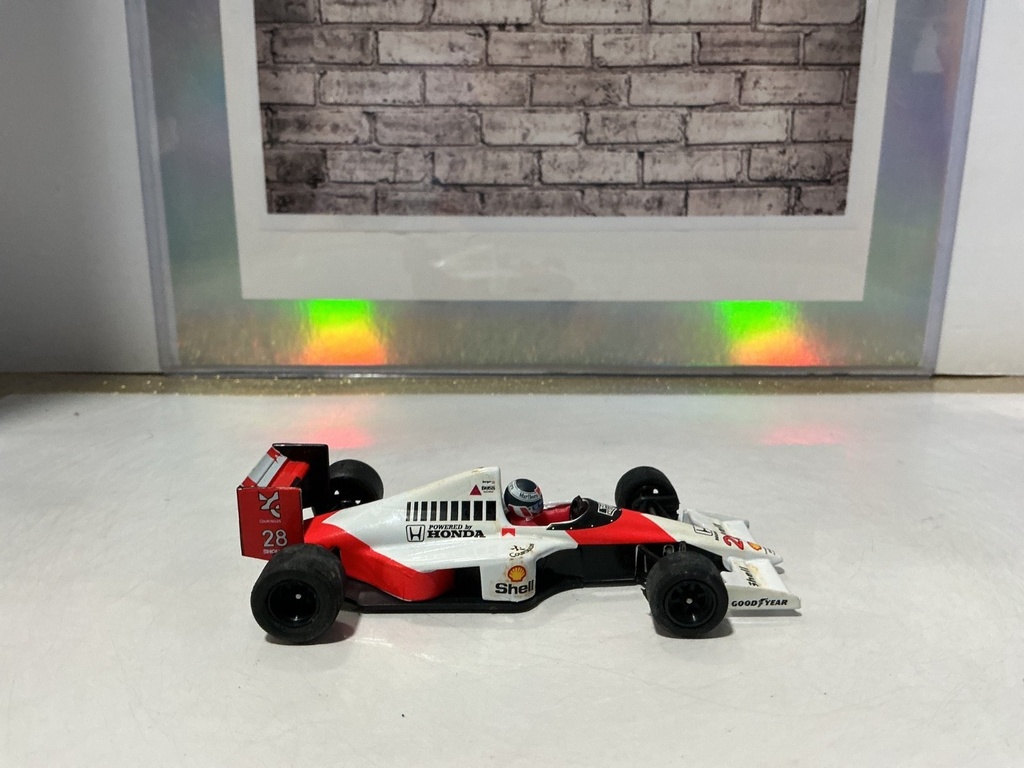 1:43 Onyx Made in Portugal Courtaulds #28 image