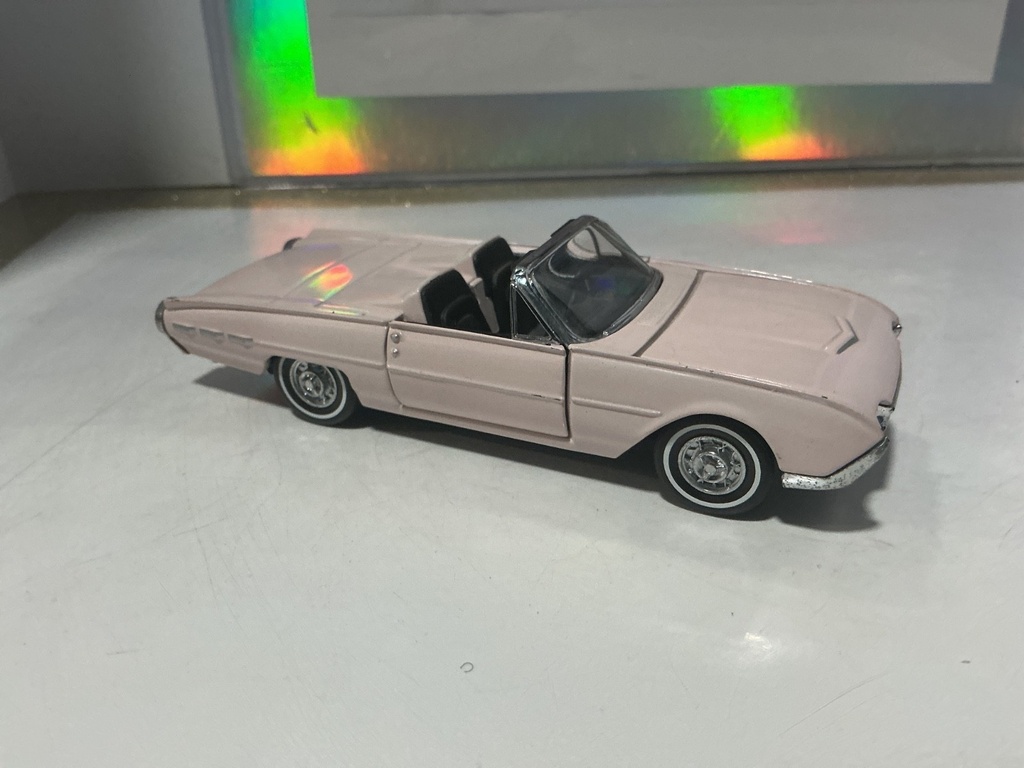1:43 - FRANKLIN MINT - 1962 Ford Thunderbird image