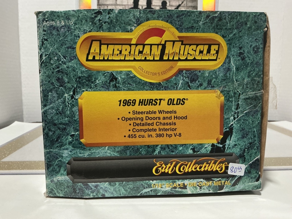 1:18 ERTL - 1969 HURST OLDS WHITE ON BLACK image