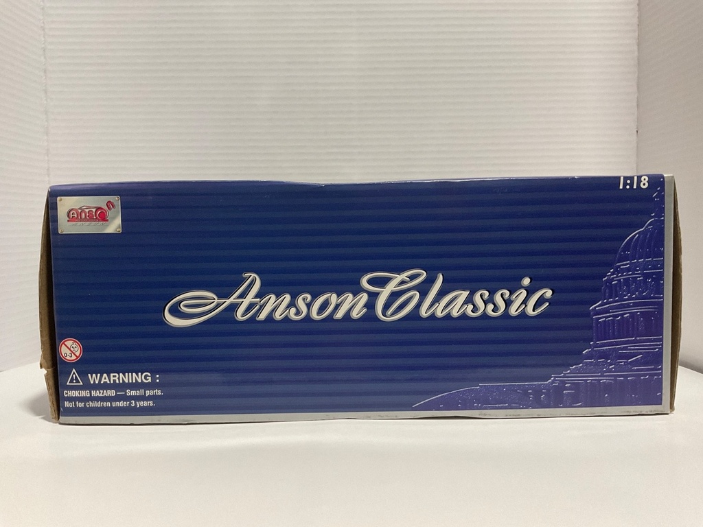 1:18 ANSON CLASSIC 1932 CADILLAC SPORT PHAETON GREEN ON TAN image