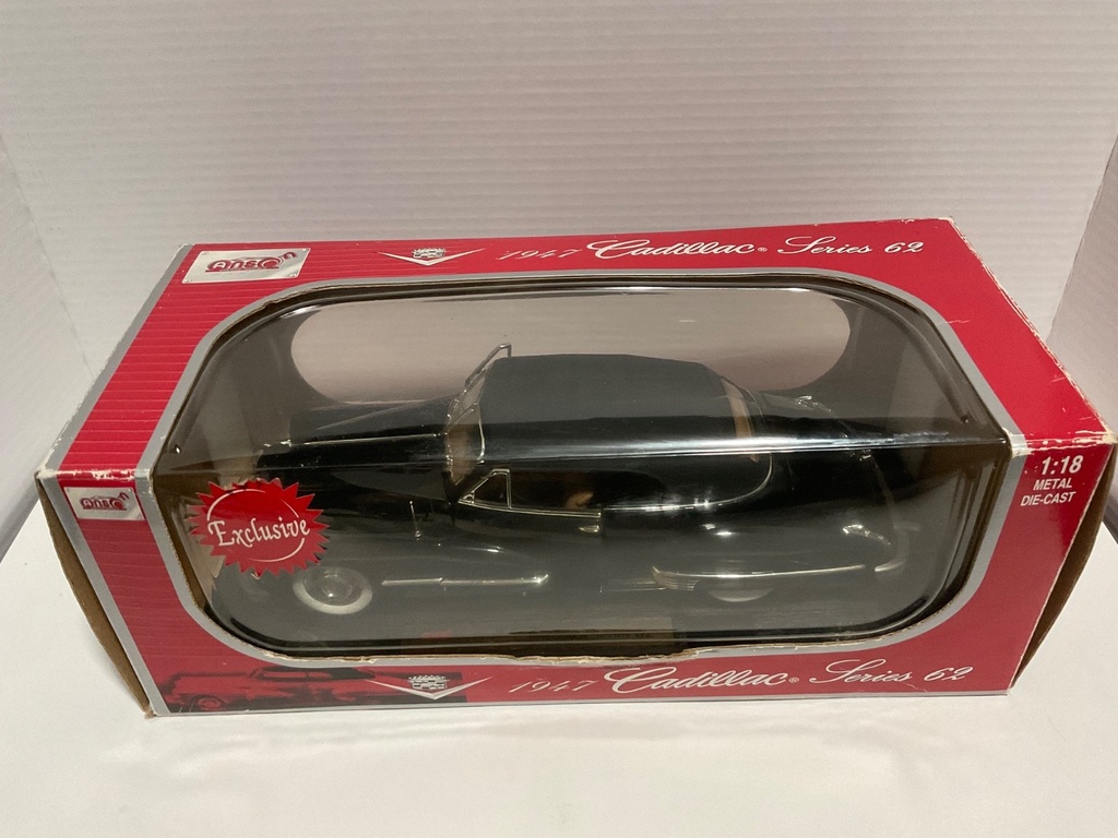 1:18 ANSON 1947 CADILLAC SERIES 62 BLACK ON TAN image