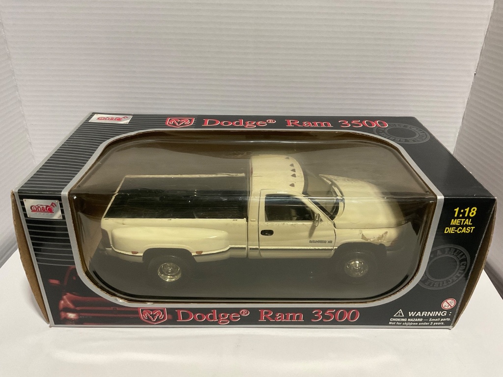 1:18 ANSON DODGE RAM 3500 WHITE ON GREY image