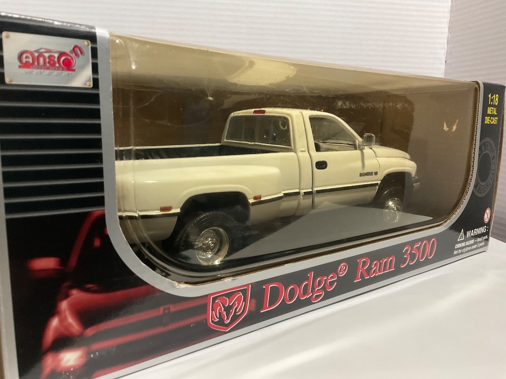 1:18 ANSON DODGE RAM 3500 WHITE ON GREY image