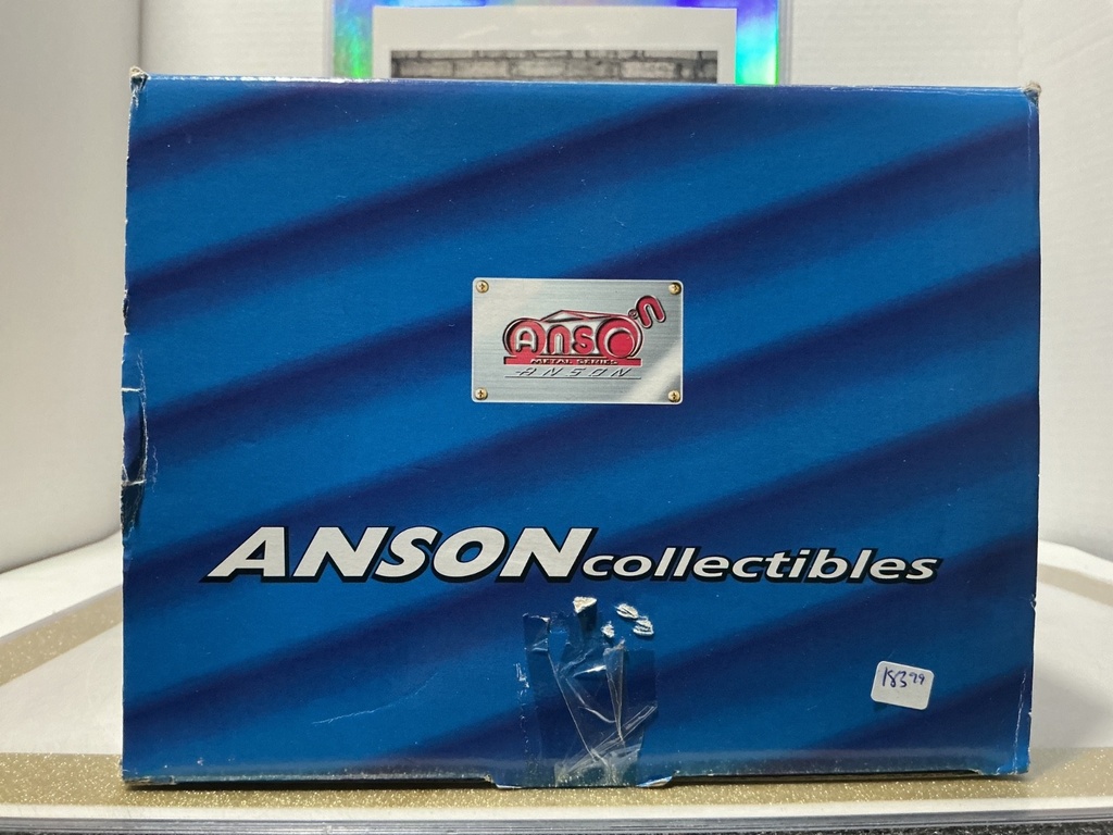 1:18 ANSON COLLECTIBLES DODGE DAKOTA R/T YELLOW ON BLACK image