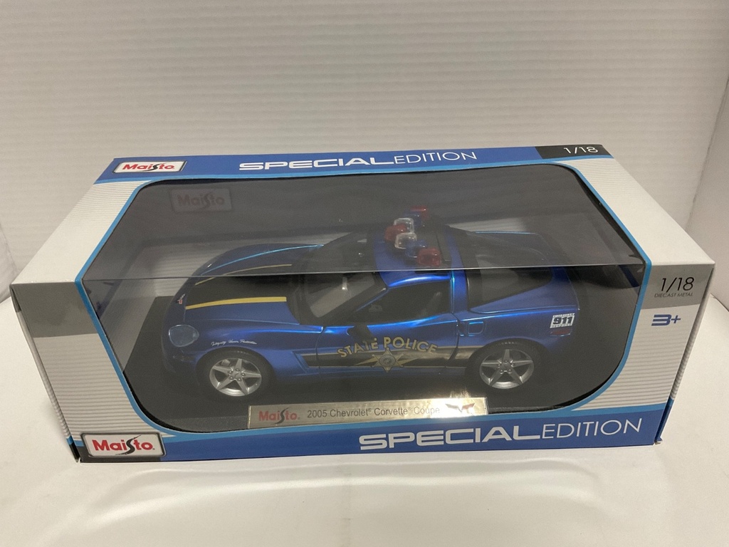 1:18 MAISTO 2005 CHEVROLET CORVETTE COUPE BLUE ON BLACK image