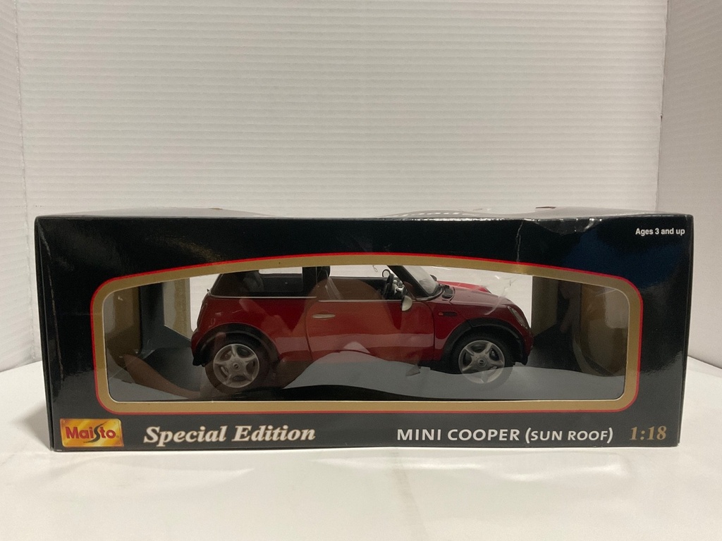 1:18 MAISTO MINI COOPER RED/WHITE ON BLACK image