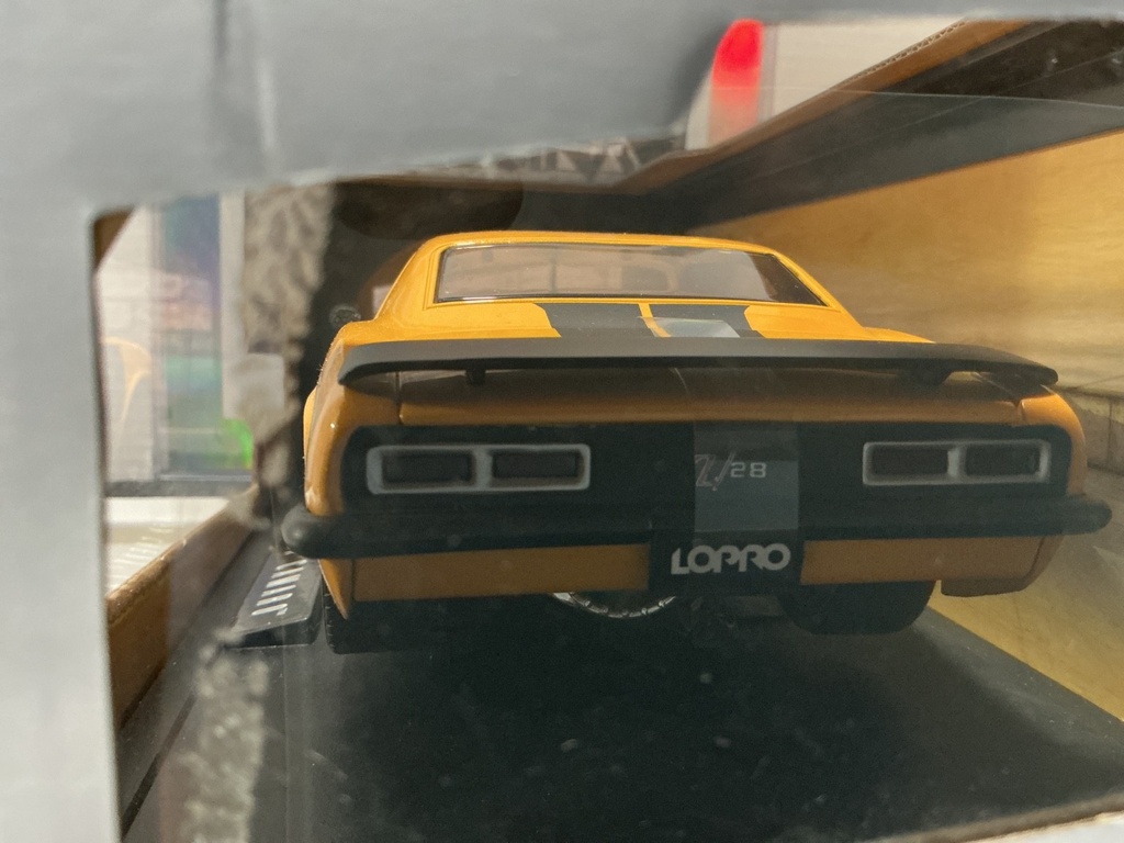 1:18 JADA TOYS LOPRO 1968 CHEVY CAMARO YELLOW / BLACK image