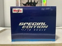 1:18 MAISTO SPECIAL EDITION - BLUE ON BLACK 1969 DODGE CHARGER R/T image