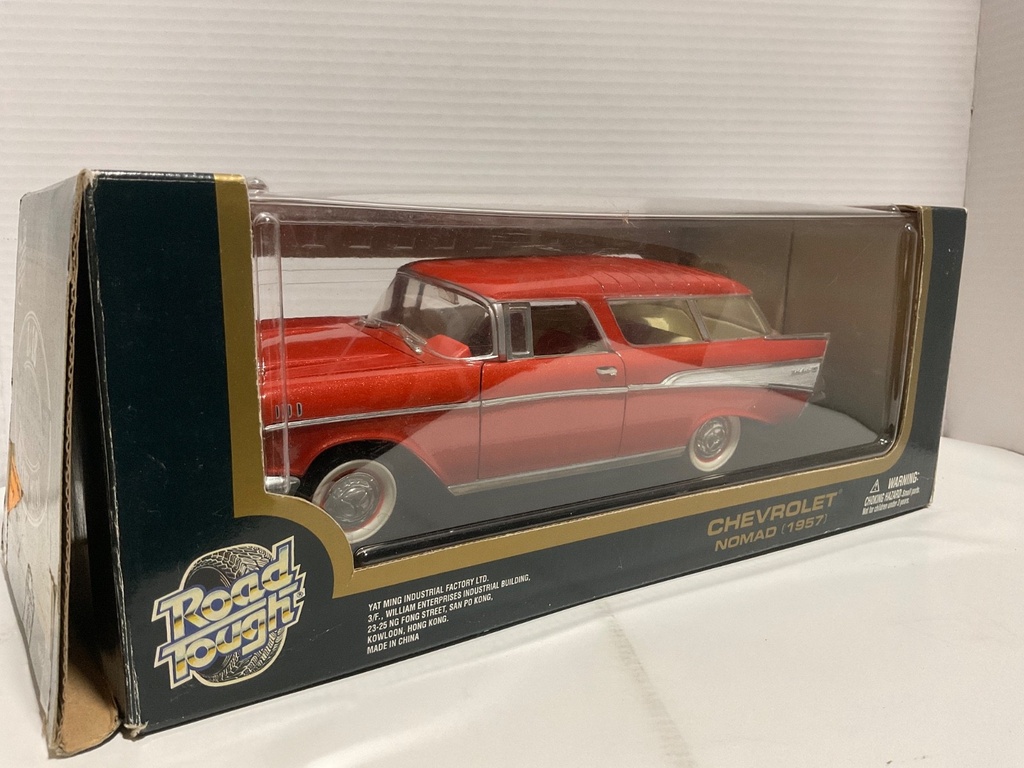 1:18 ROAD TOUGH CHEVROLET NOMAD 1957 RED ON CREAM image