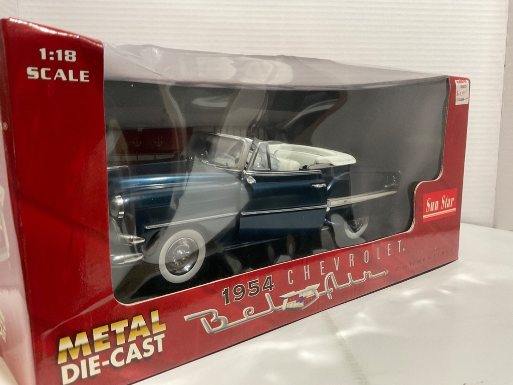 1:18 SUN STAR 1954 CHEVROLET BEL AIR CONVERTIBLE BLUE ON WHITE image