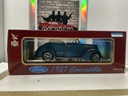 1:18 ROAD LEGENDS FORD 1937 CONVERTIBLE image