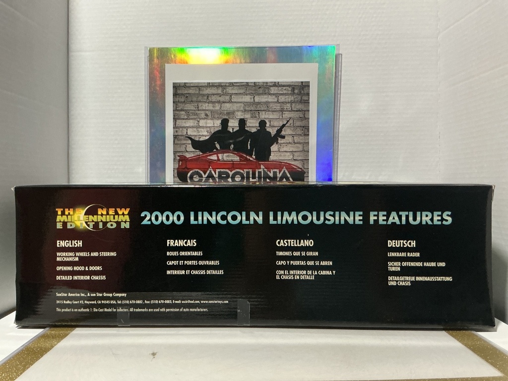1:18 SUN STAR THE NEW MILLENNIUM EDITION LINCOLN LIMOUSINE 2000 image