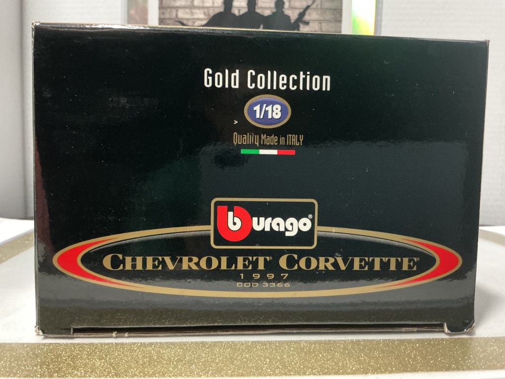 1:18 BBURAGO CHEVROLET CORVETTE 1997 GOLD EDITION image