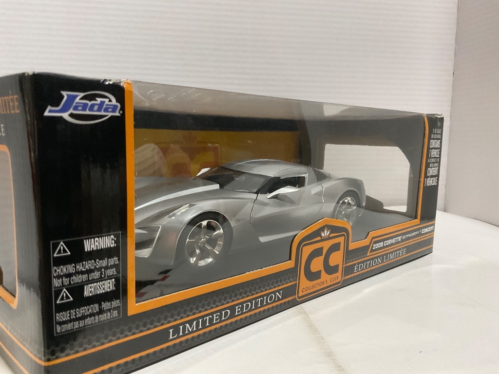 1:18 JADA 2009 CORVETTE STINGRAY CONCEPT SILVER ON BLACK image