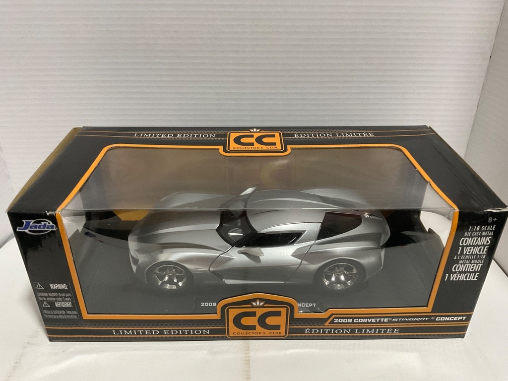 1:18 JADA 2009 CORVETTE STINGRAY CONCEPT SILVER ON BLACK image
