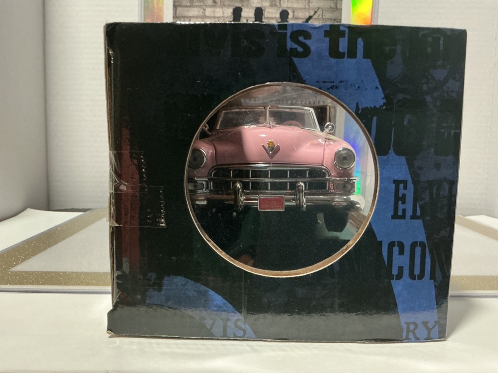 1:18 ELVIS PRESLEY 1955 PINK CADILLAC image