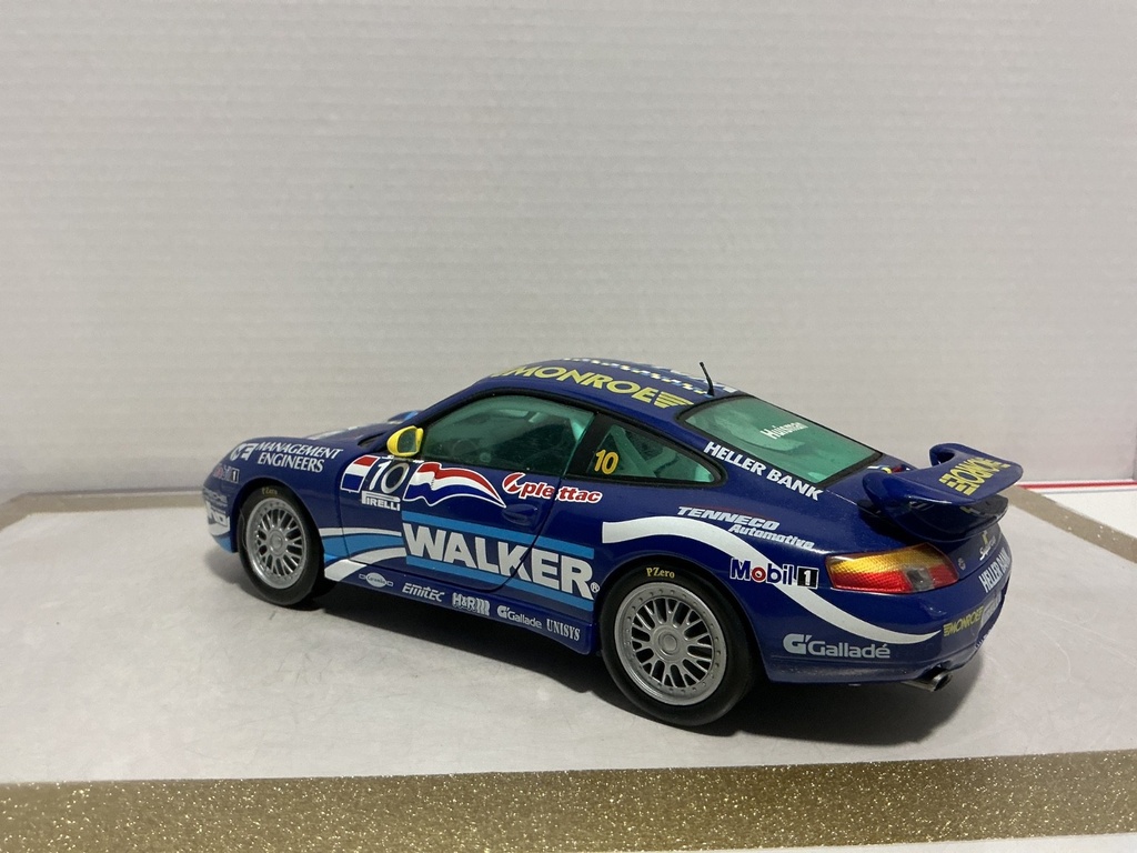 1:18 SUNSTAR PORSCHE 911 GT3 MONROE WALKER #10 image