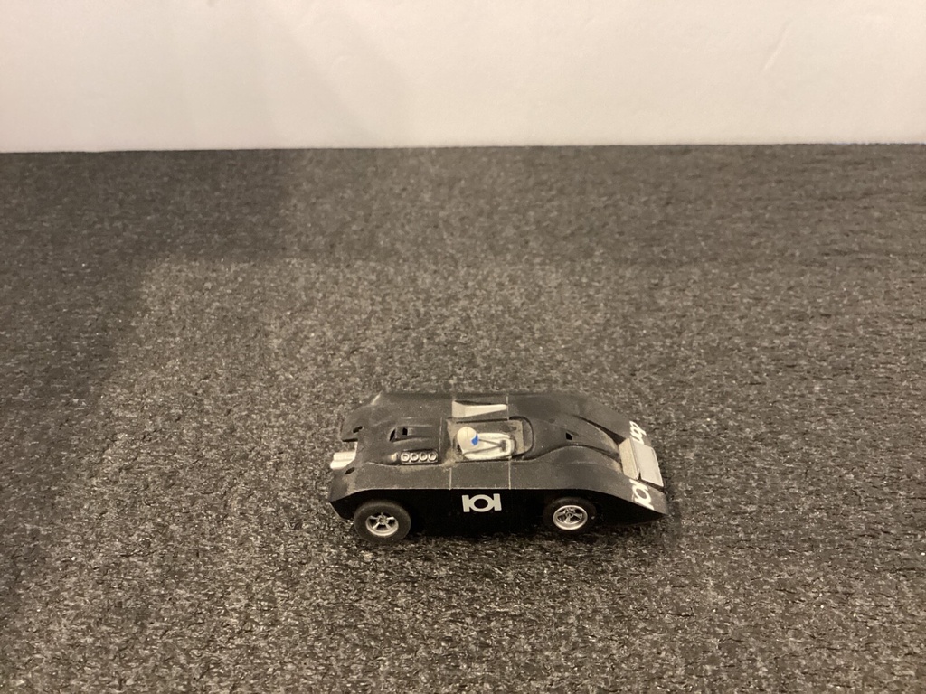 HO SLOT CAR COMPLETE RUNNING image
